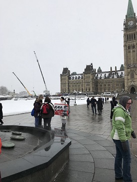 民陣副主席盛雪在渥太華示威聲討習近平2